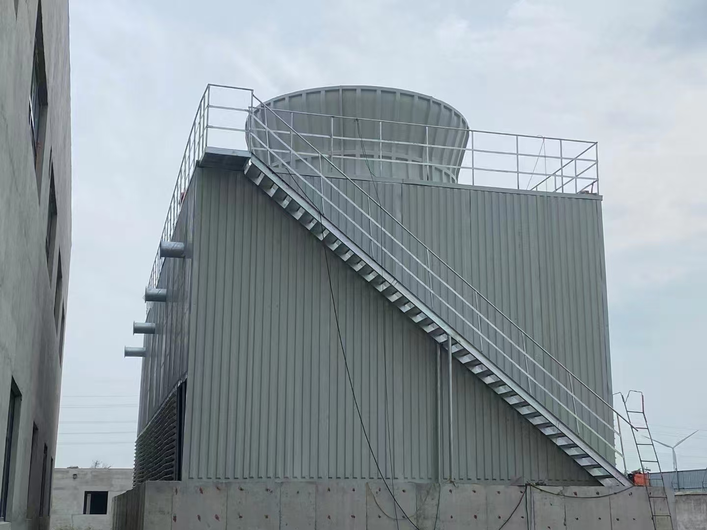 方形逆流式冷卻塔